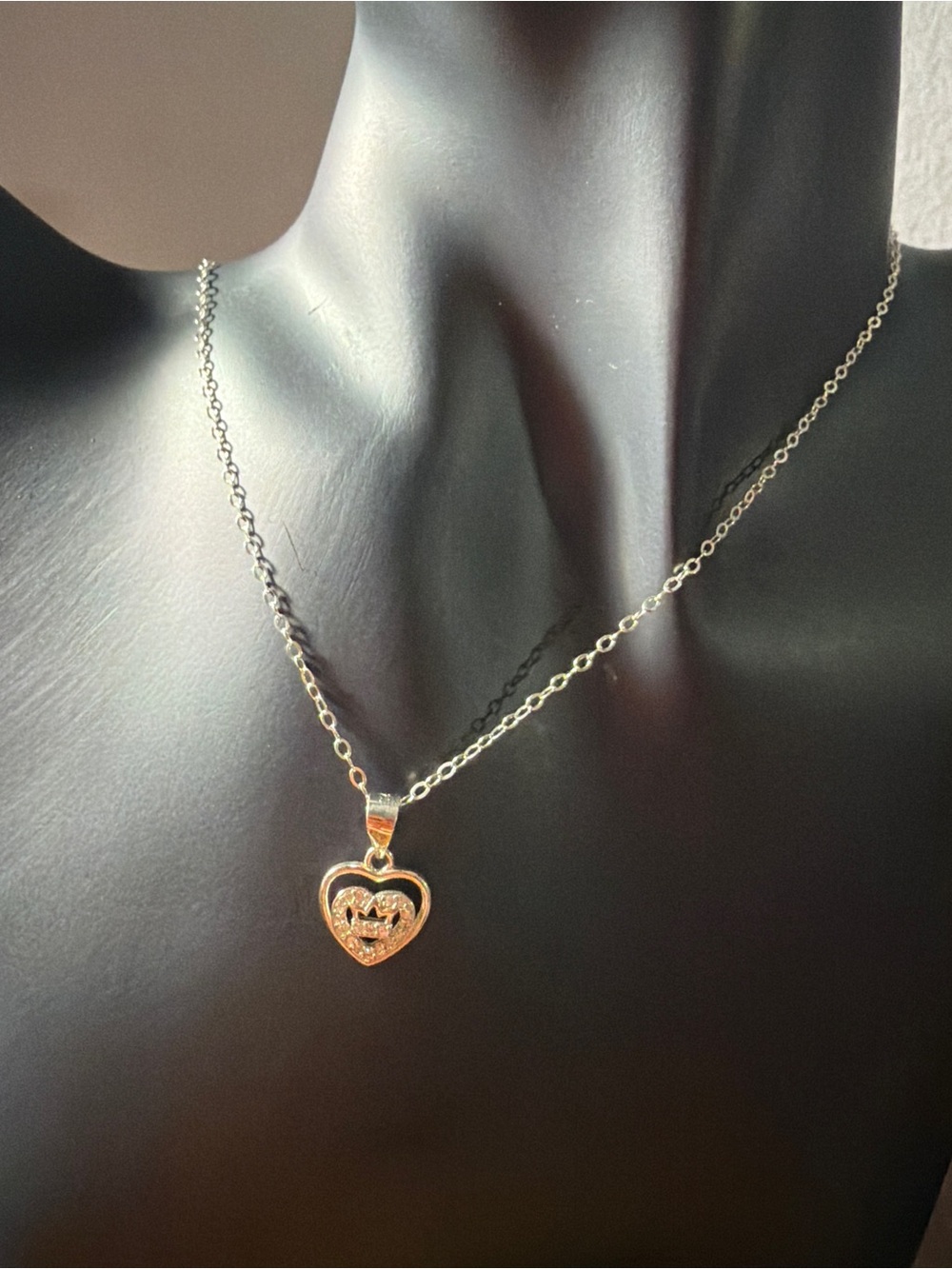 Heart queen necklace 18”